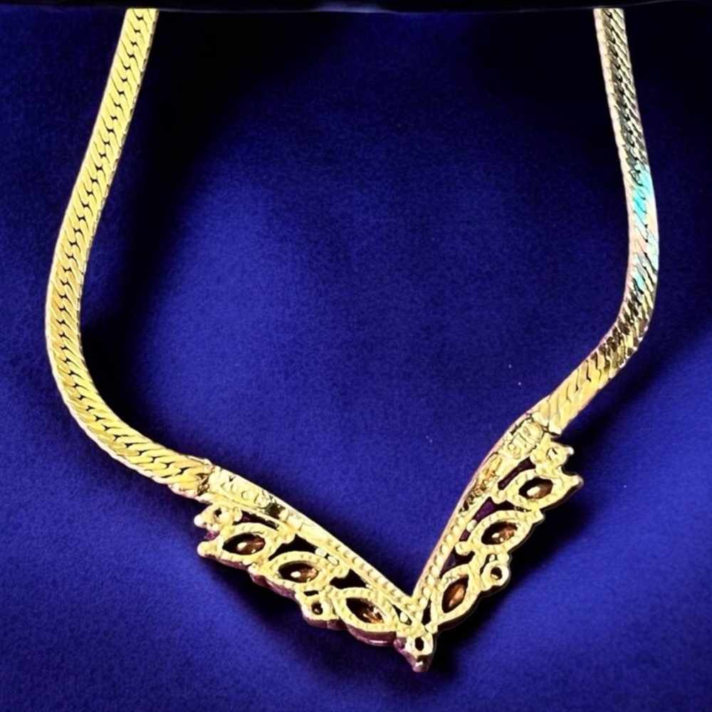 Vintage Gold Tone and Purple Rhinestone Gemstone V Herringbone Chain Necklace - Picture 4 of 5
